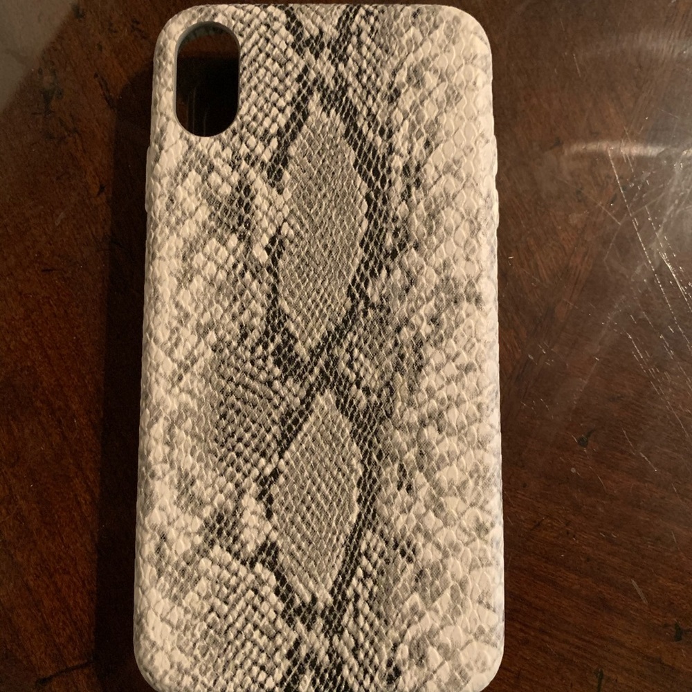 Snake skin textured iPhone XS Max case